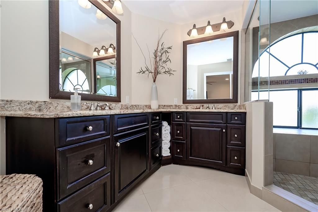 613 Beachwalk Cir, Unit J-204, Naples, FL 34108 Photo