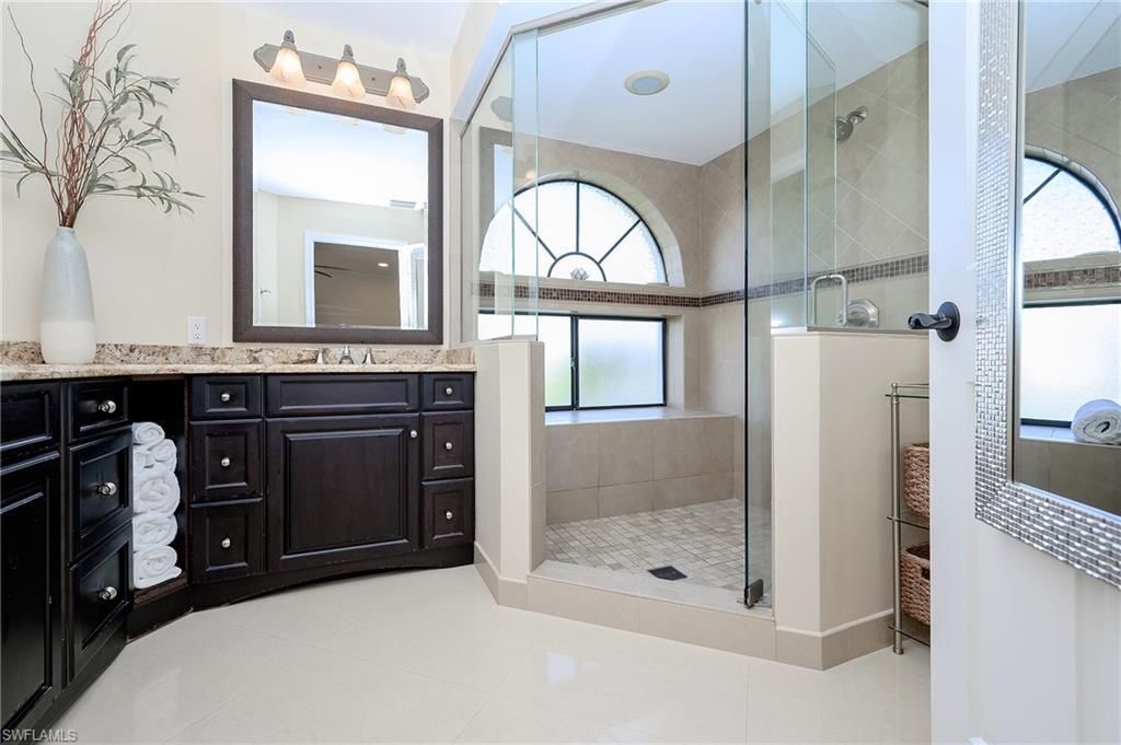 613 Beachwalk Cir, Unit J-204, Naples, FL 34108 Photo