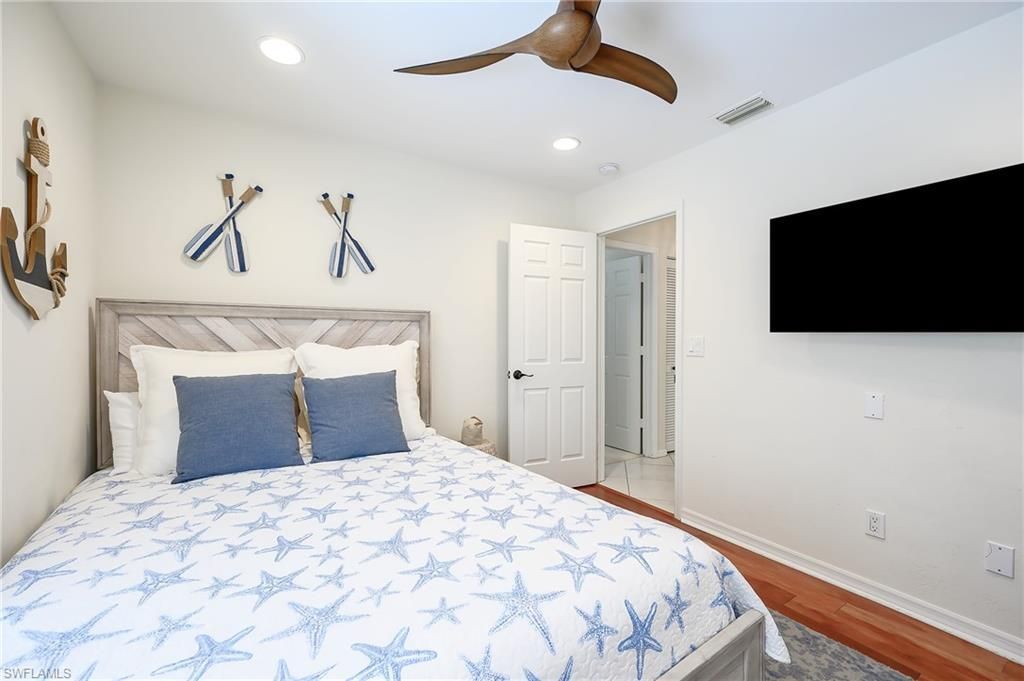 613 Beachwalk Cir, Unit J-204, Naples, FL 34108 Photo