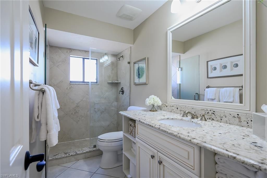 613 Beachwalk Cir, Unit J-204, Naples, FL 34108 Photo