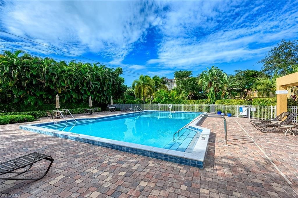 613 Beachwalk Cir, Unit J-204, Naples, FL 34108 Photo