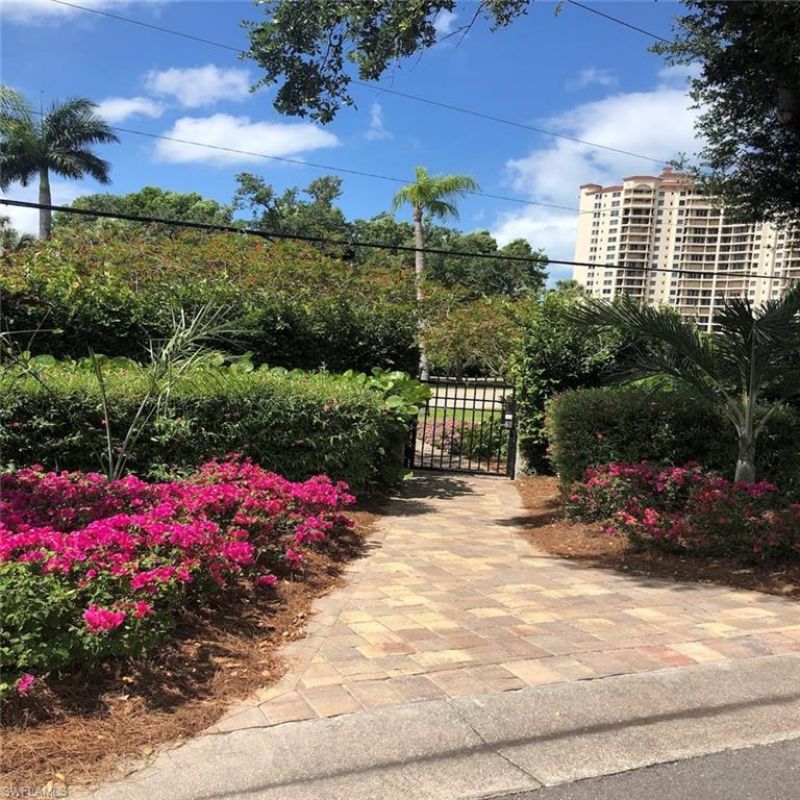 613 Beachwalk Cir, Unit J-204, Naples, FL 34108 Photo