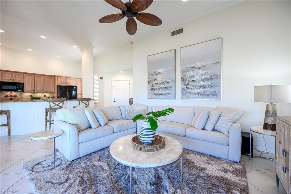 613 Beachwalk Cir, Unit J-204, Naples, FL 34108 Photo