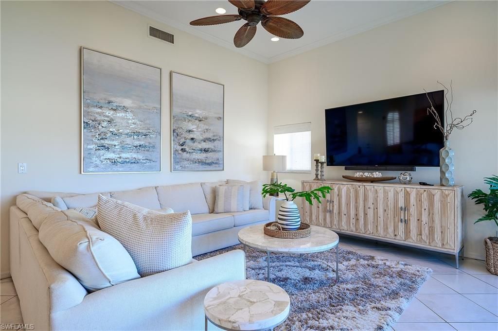 613 Beachwalk Cir, Unit J-204, Naples, FL 34108 Photo