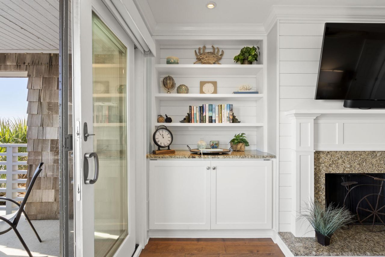 4420 Sea Forest Drive Photo 10