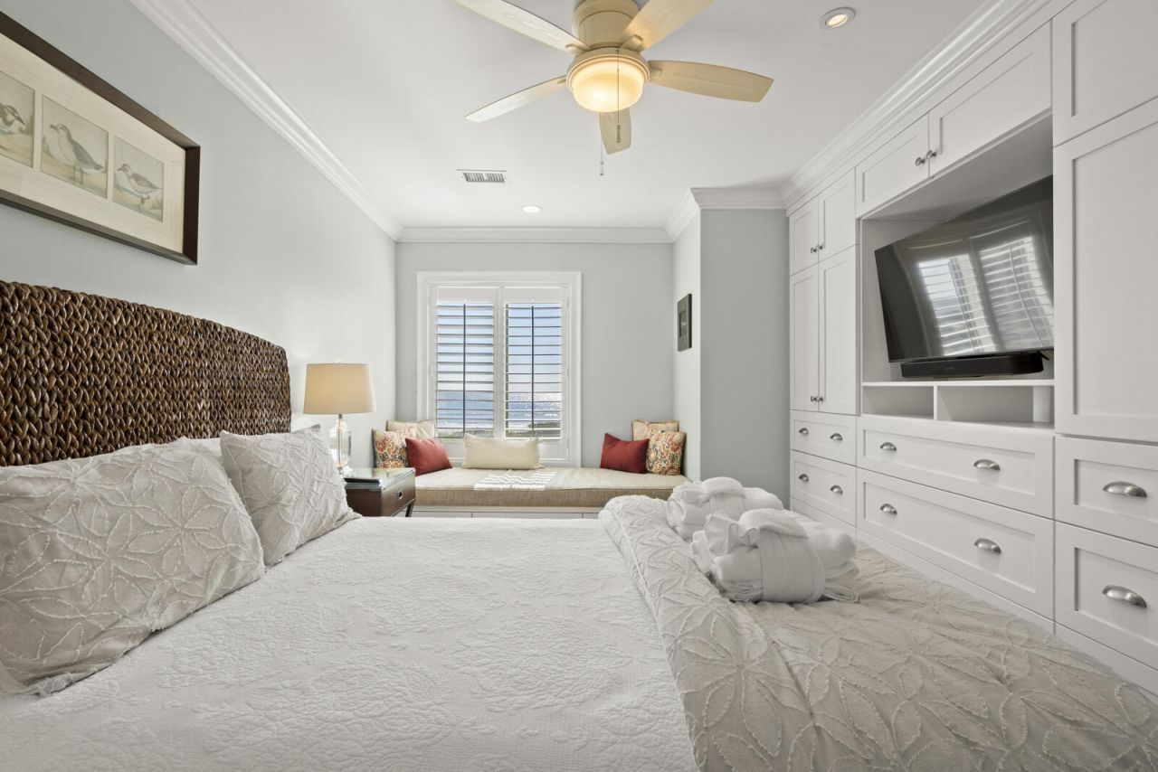 4420 Sea Forest Drive Photo 27