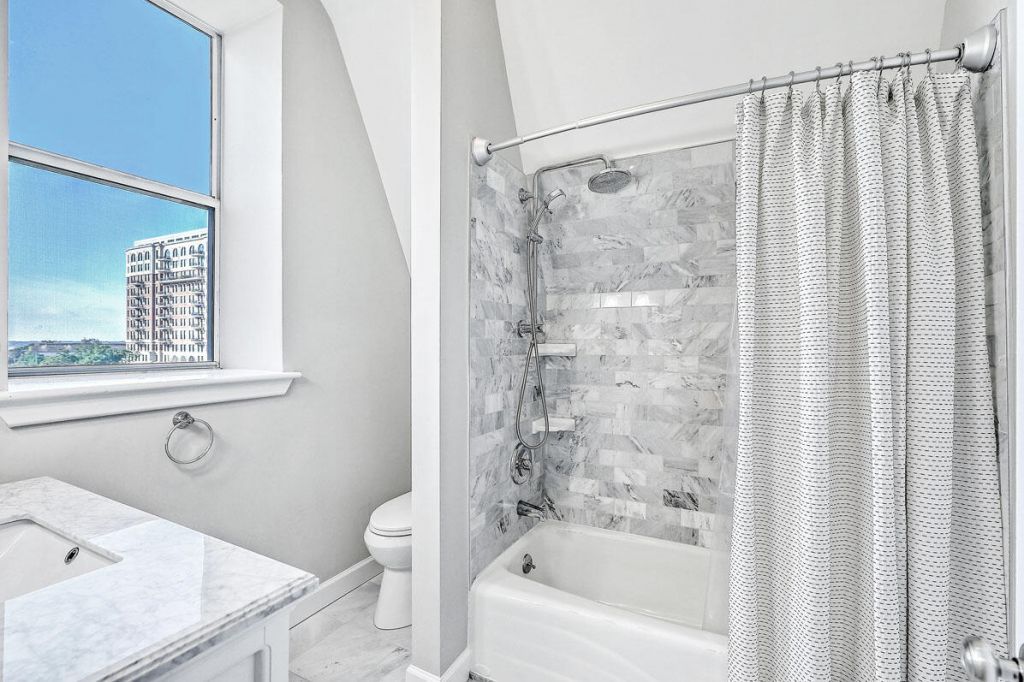 55 Ashley Avenue Photo 15