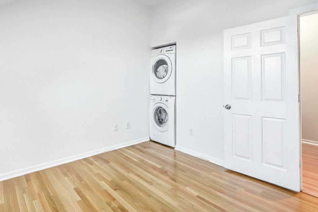 55 Ashley Avenue Photo 21