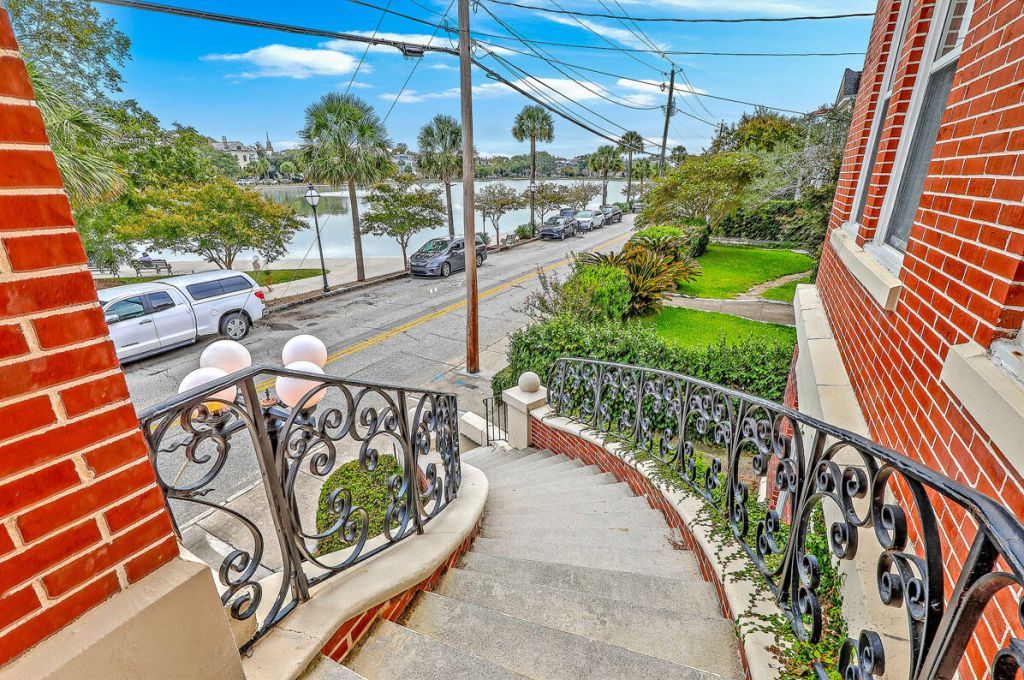 55 Ashley Avenue Photo 22