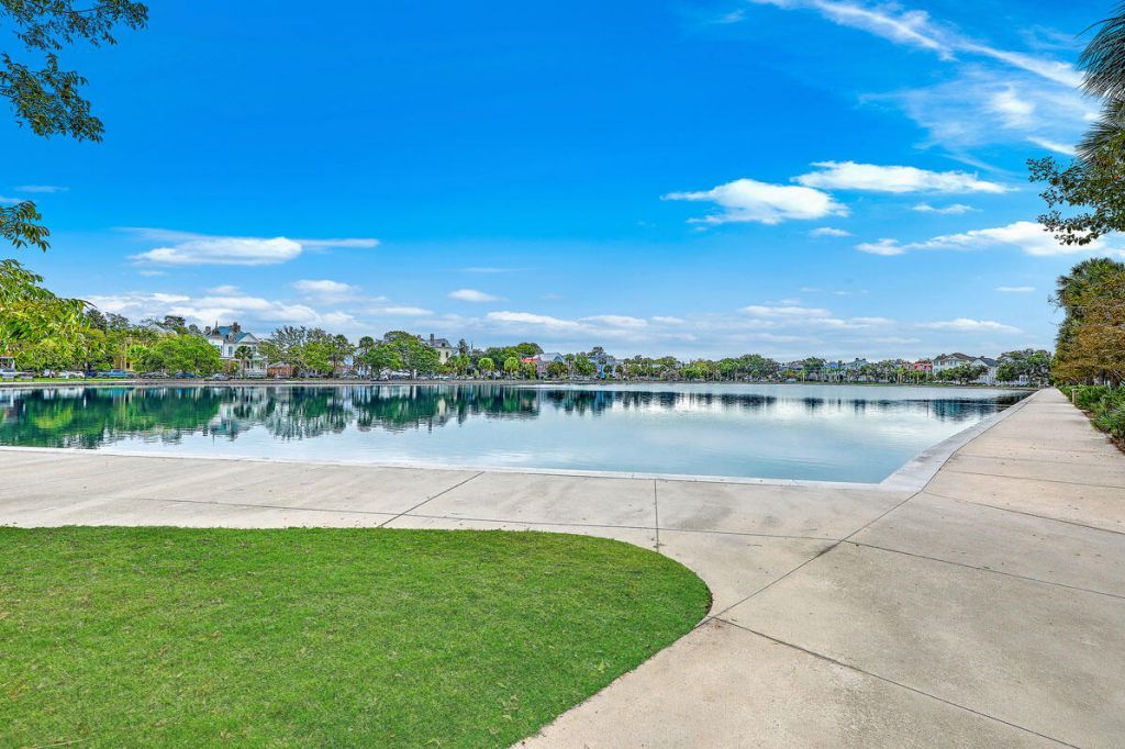 55 Ashley Avenue Photo 28