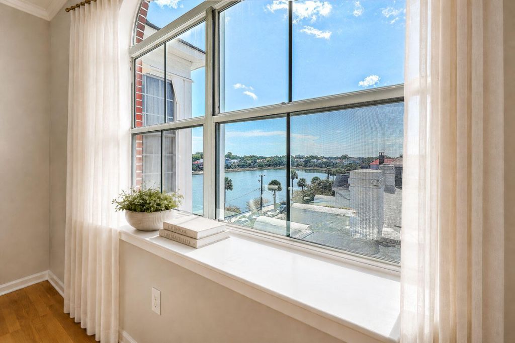 55 Ashley Avenue Photo 4