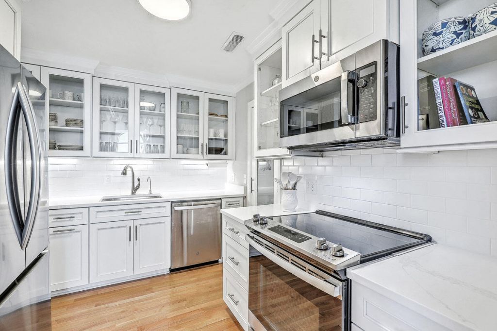 55 Ashley Avenue Photo 5