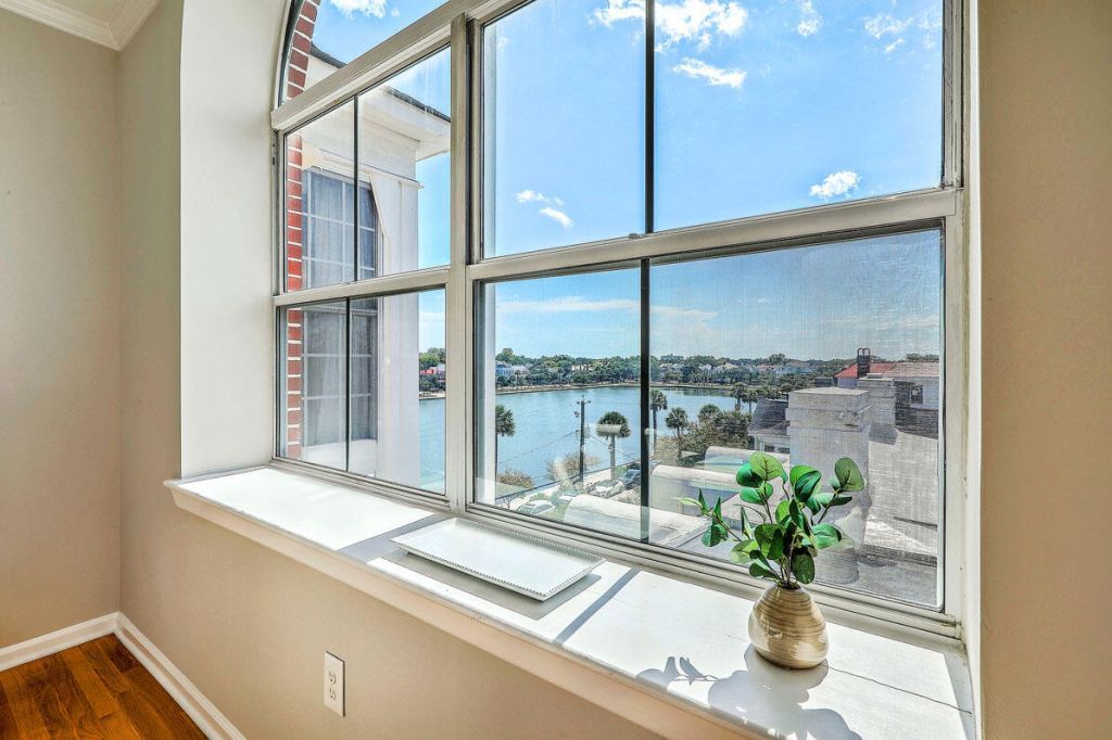 55 Ashley Avenue Photo 6