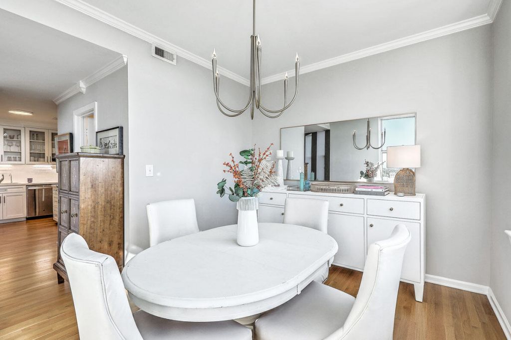 55 Ashley Avenue Photo 7