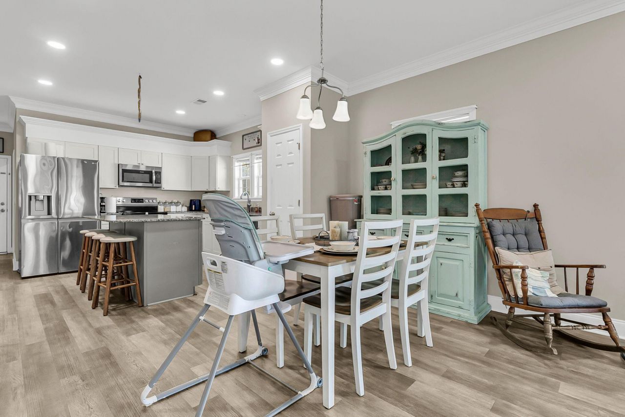 407 Jenna Lane Photo 12