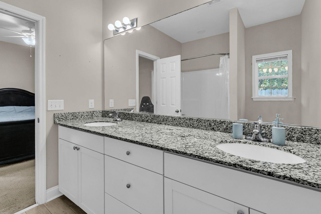 407 Jenna Lane Photo 21