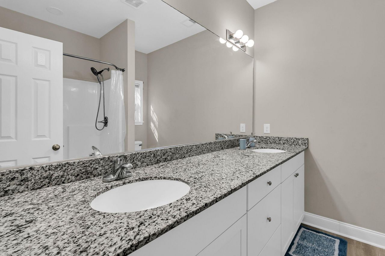 407 Jenna Lane Photo 22