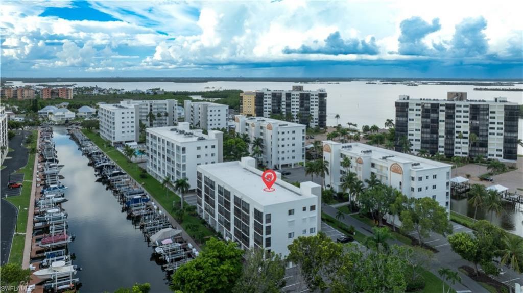 4371 Bay Beach Ln, Unit 313, Fort Myers Beach, FL 33931 Photo
