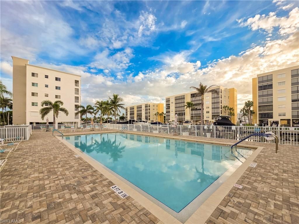4371 Bay Beach Ln, Unit 313, Fort Myers Beach, FL 33931 Photo
