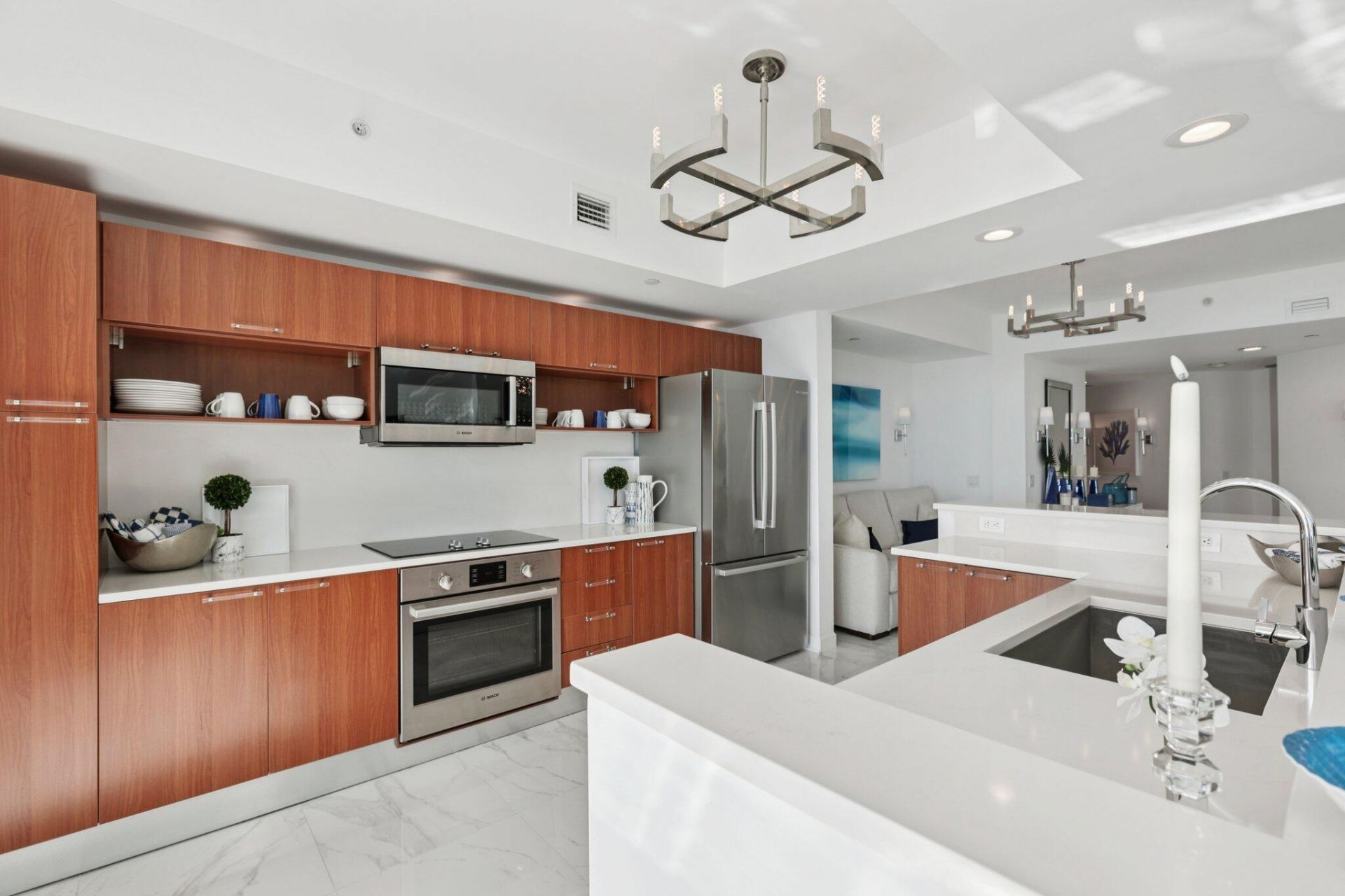 2640 Lake Shore Drive, Unit 507, Riviera Beach, FL 33404 Photo