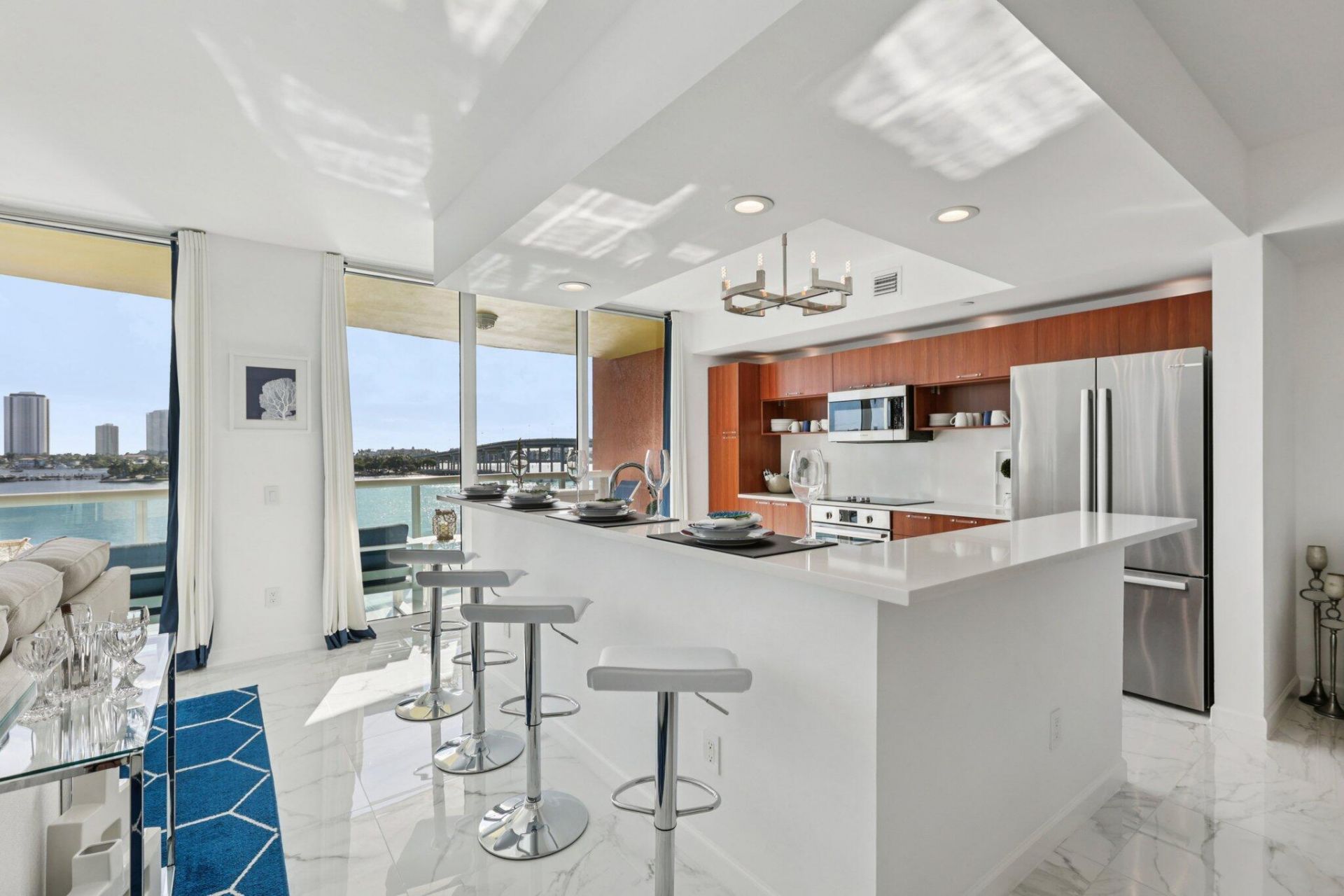 2640 Lake Shore Drive, Unit 507, Riviera Beach, FL 33404 Photo