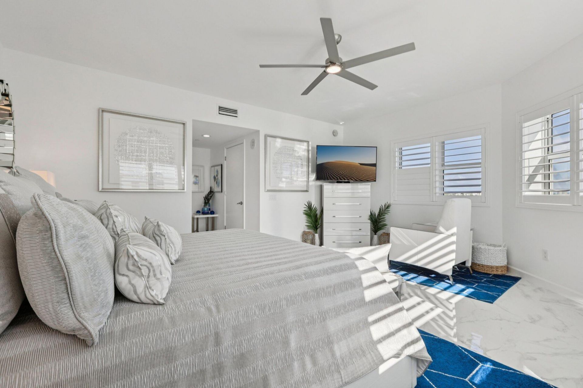 2640 Lake Shore Drive, Unit 507, Riviera Beach, FL 33404 Photo