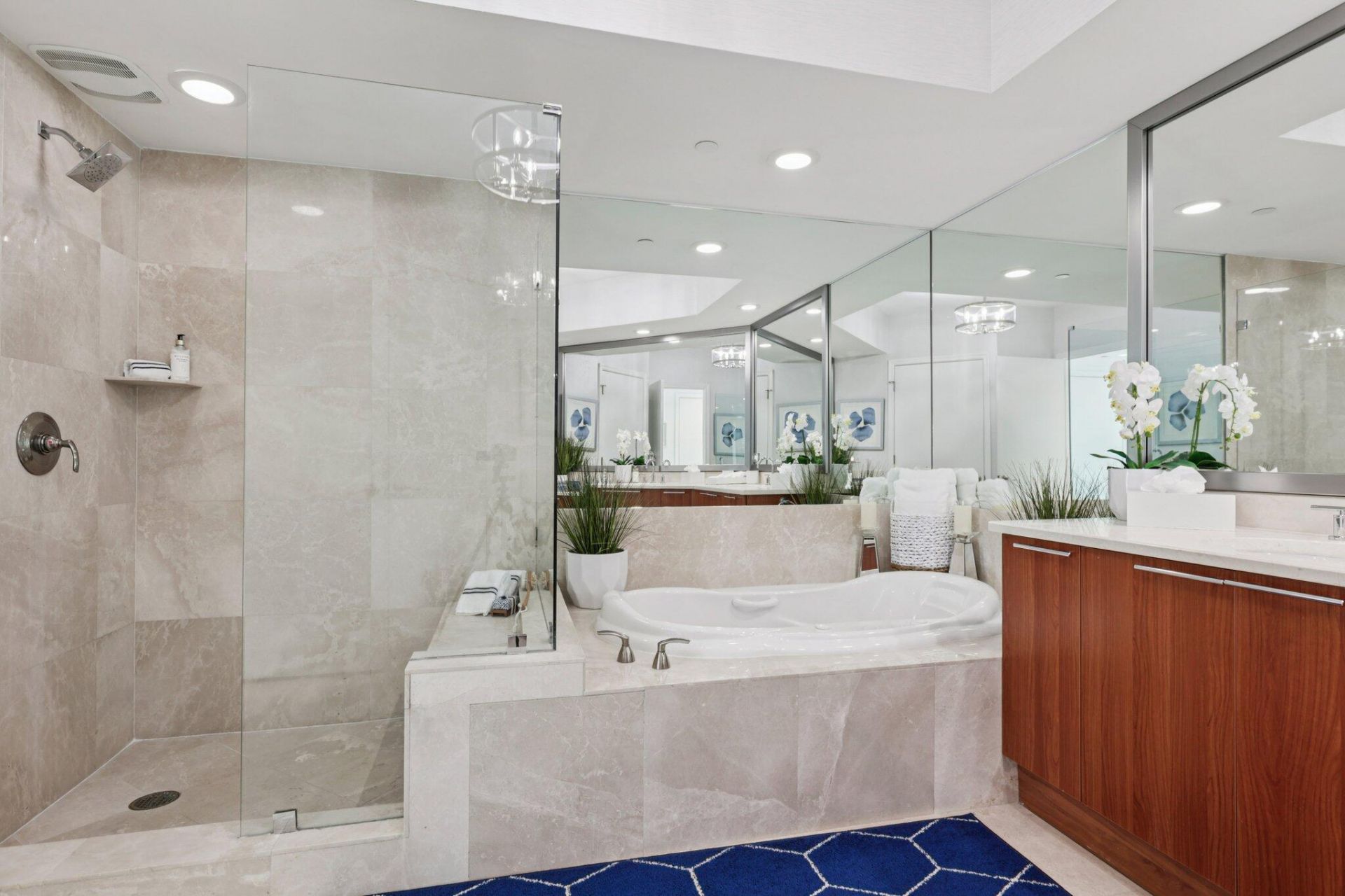 2640 Lake Shore Drive, Unit 507, Riviera Beach, FL 33404 Photo