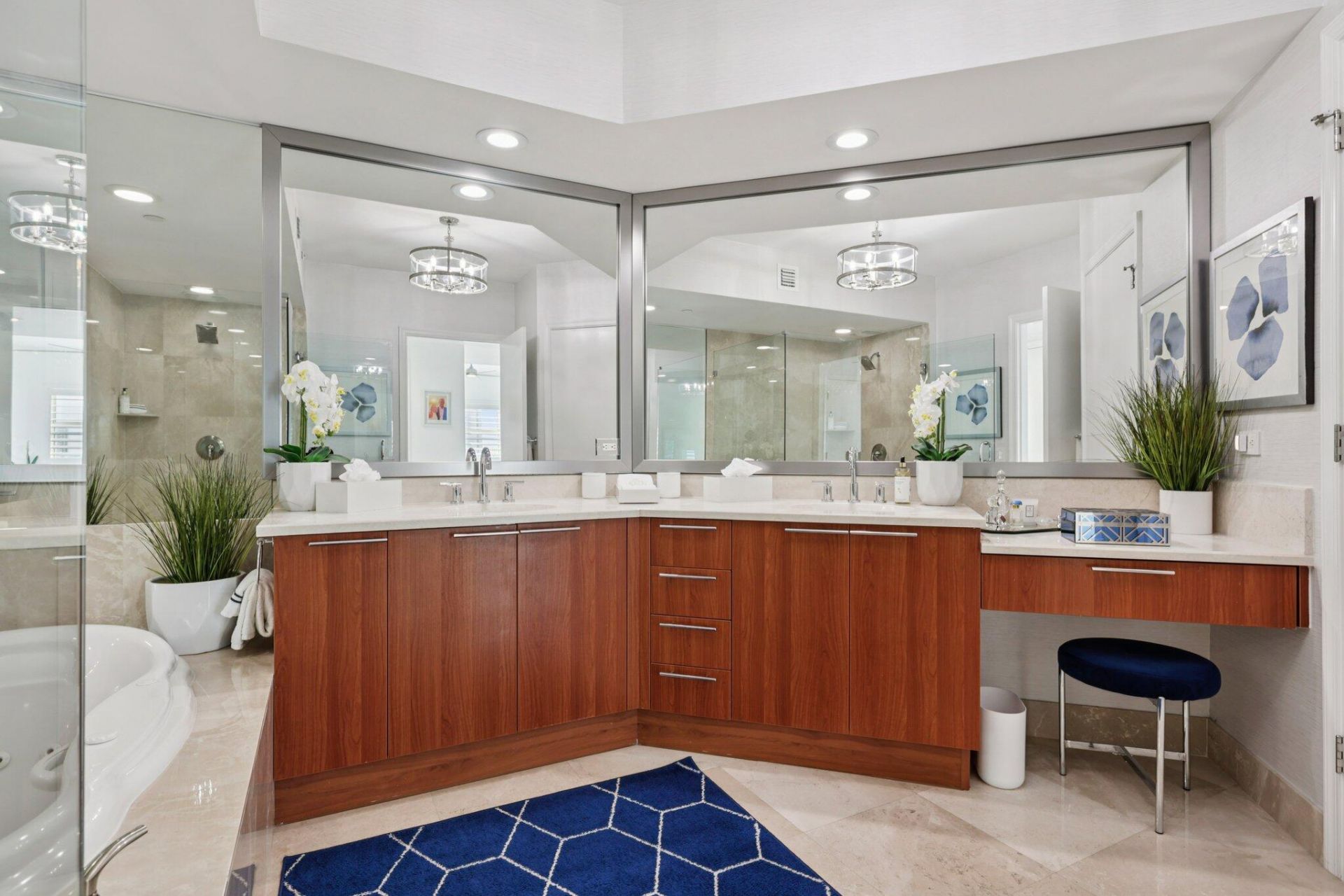 2640 Lake Shore Drive, Unit 507, Riviera Beach, FL 33404 Photo