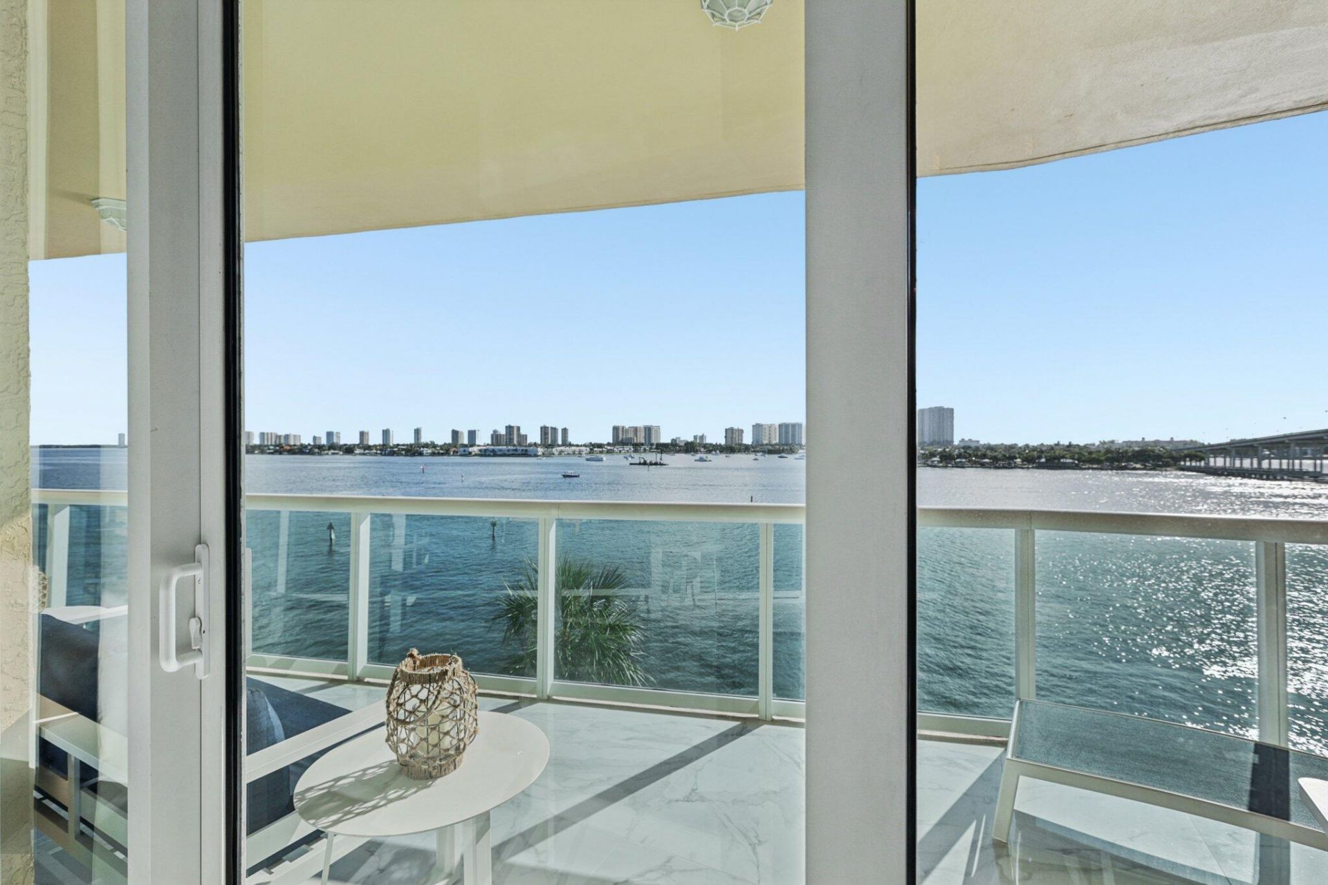 2640 Lake Shore Drive, Unit 507, Riviera Beach, FL 33404 Photo
