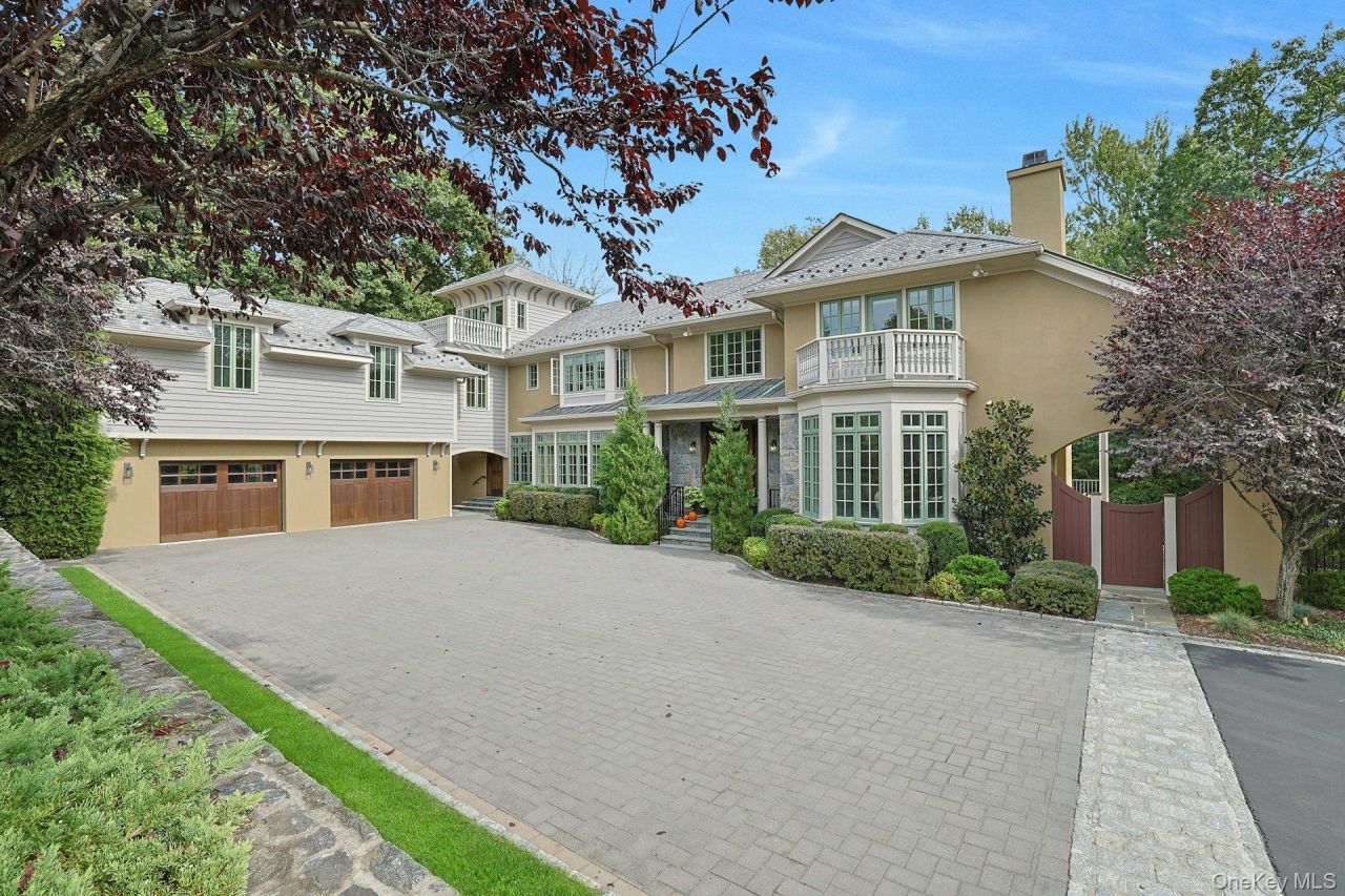 27 Dearman Close, Irvington, NY 10533 Main Photo