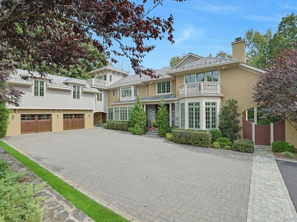 27 Dearman Close, Irvington, NY 10533