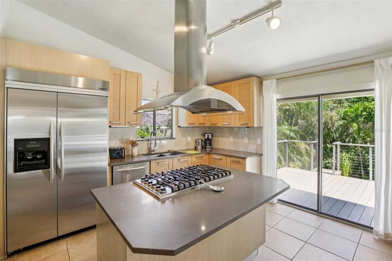 3390 Bayou Sound, Longboat Key, FL 34228 Photo