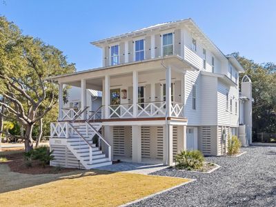 2923 Middle Street, Sullivans Island, SC 29482