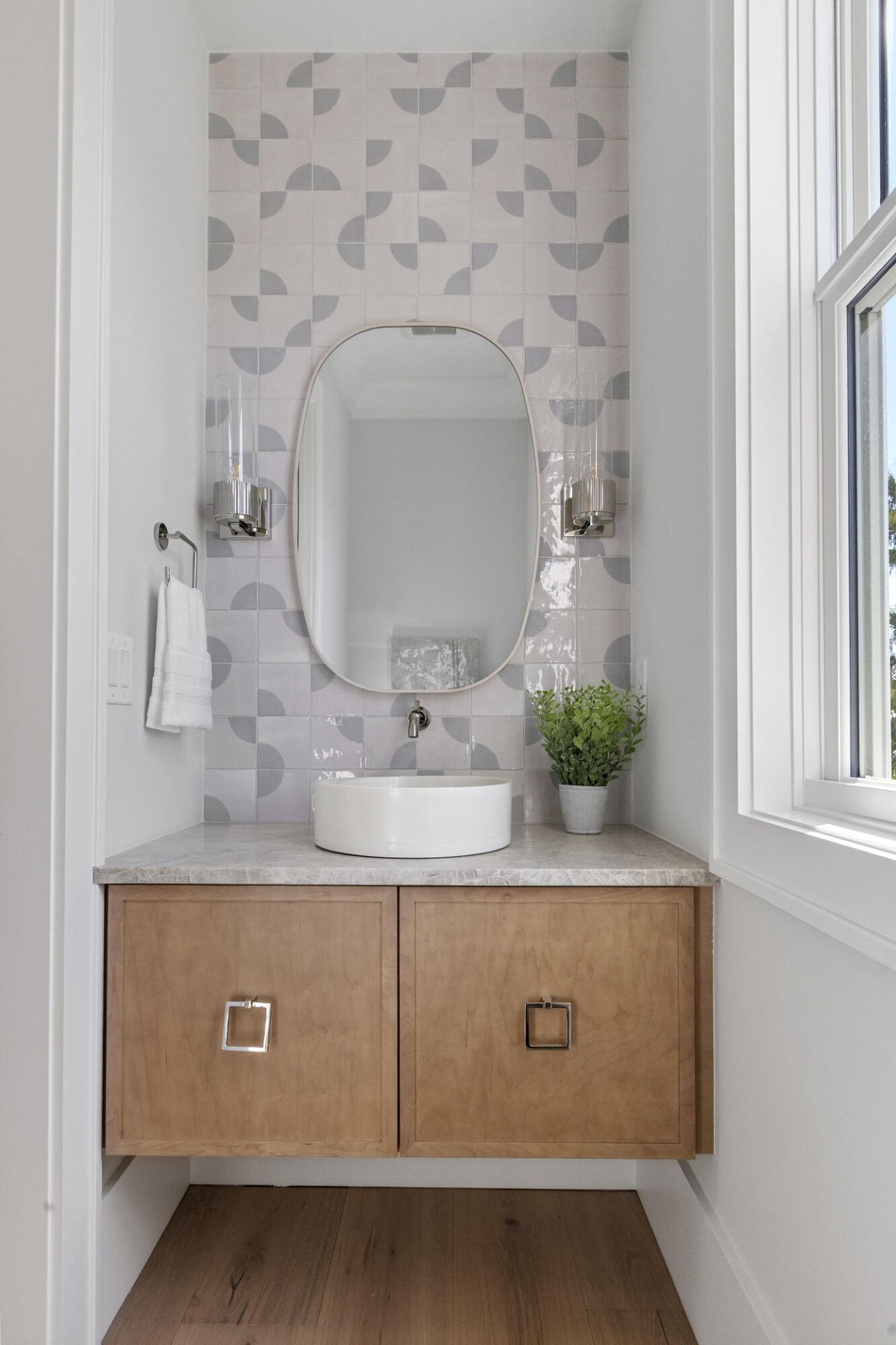 2923 Middle Street Photo 24