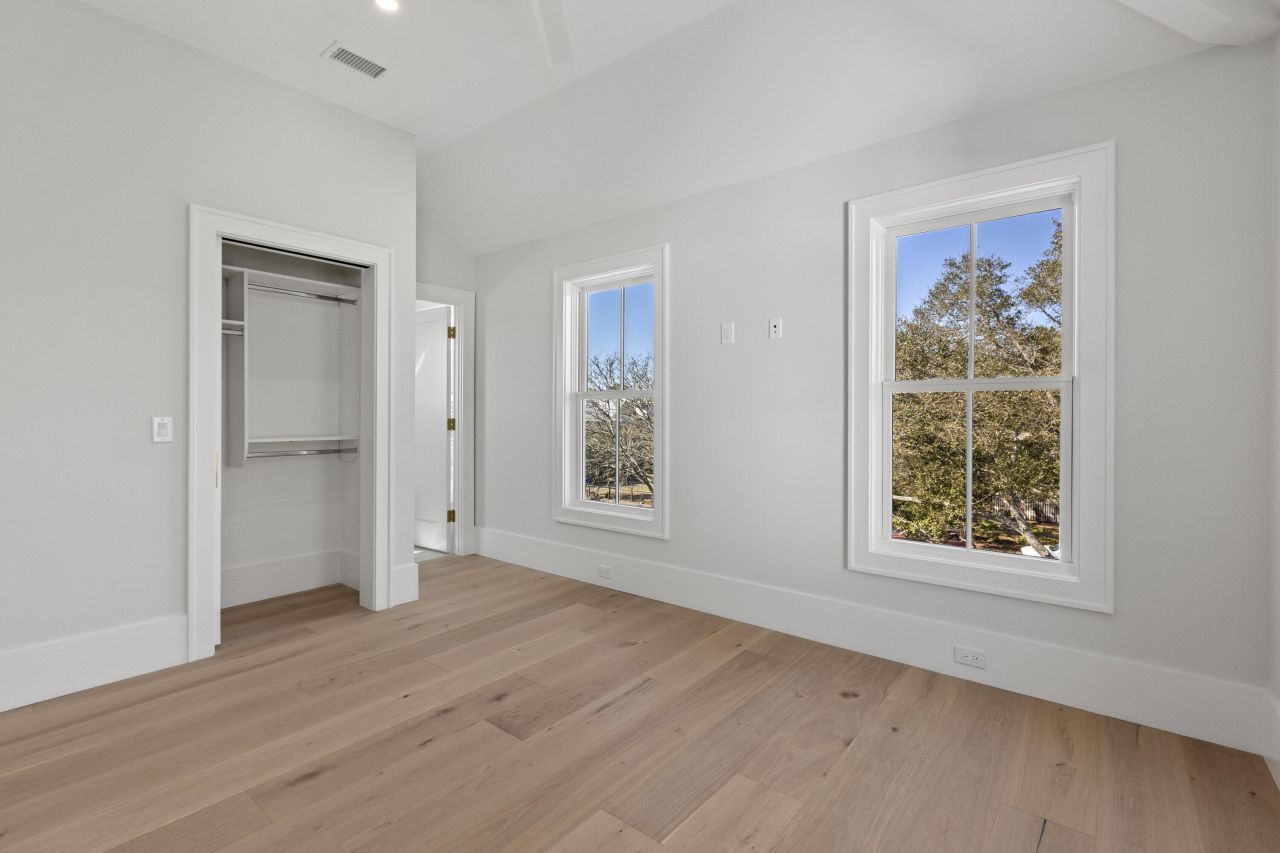 2923 Middle Street Photo 36