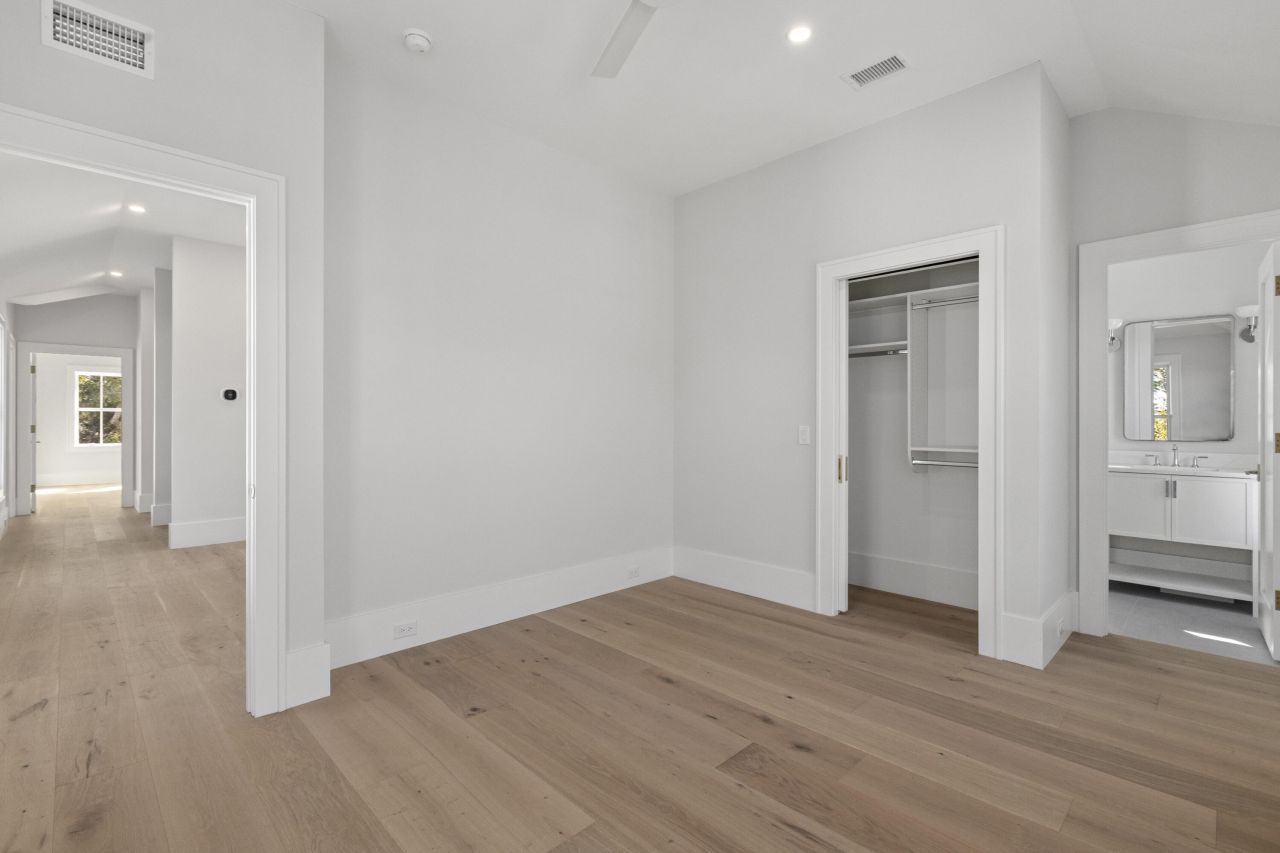 2923 Middle Street Photo 37