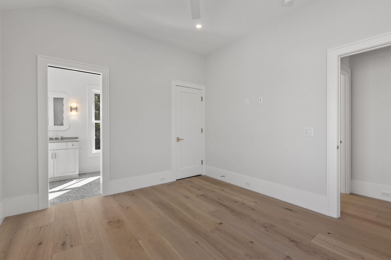 2923 Middle Street Photo 40