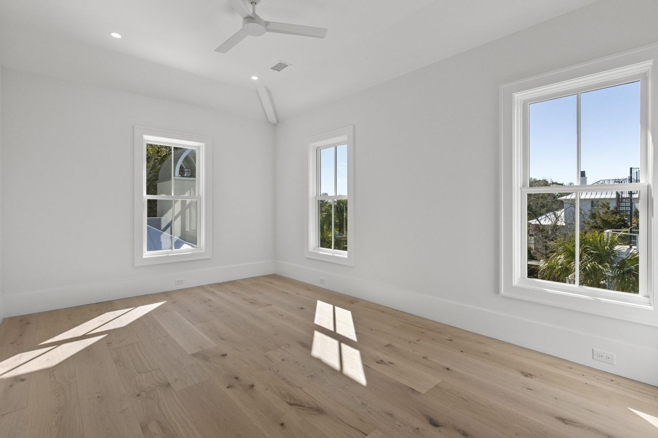 2923 Middle Street Photo 45