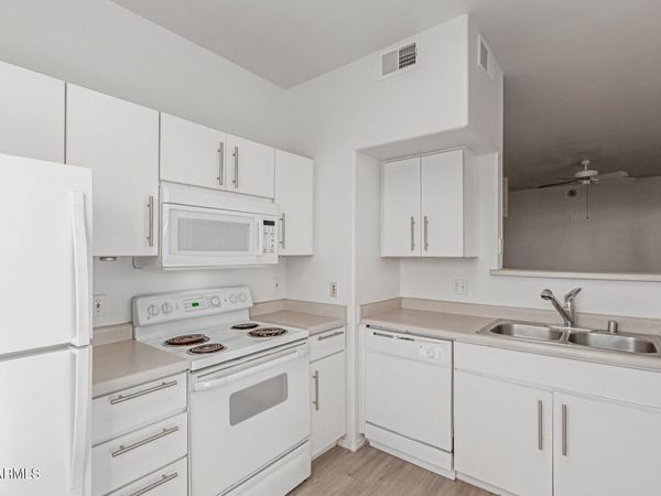 3302 N 7TH Street, Unit 137, Phoenix, AZ 85014