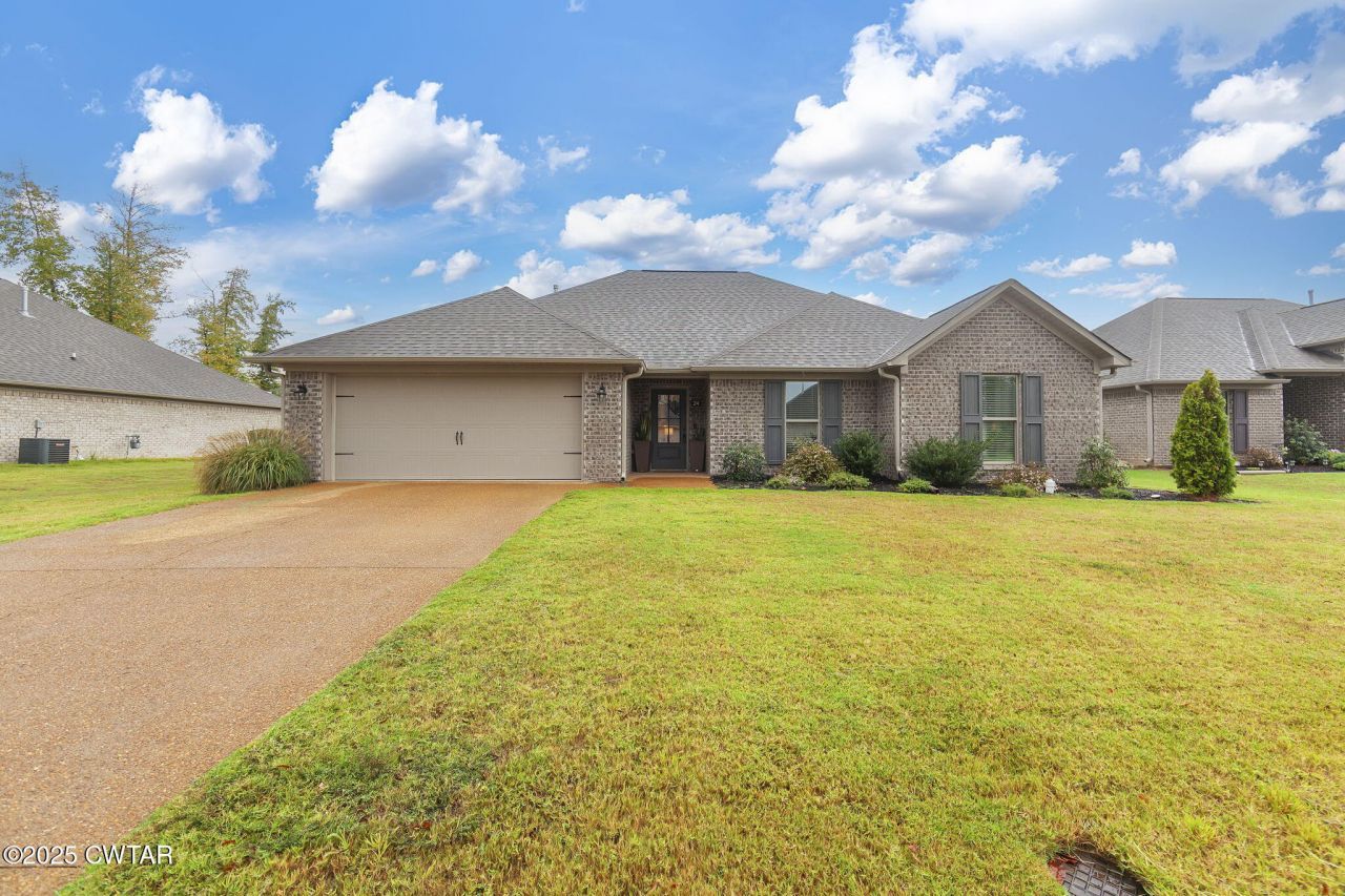 24 Doe Valley Cove, Jackson, TN 38305 Main Photo