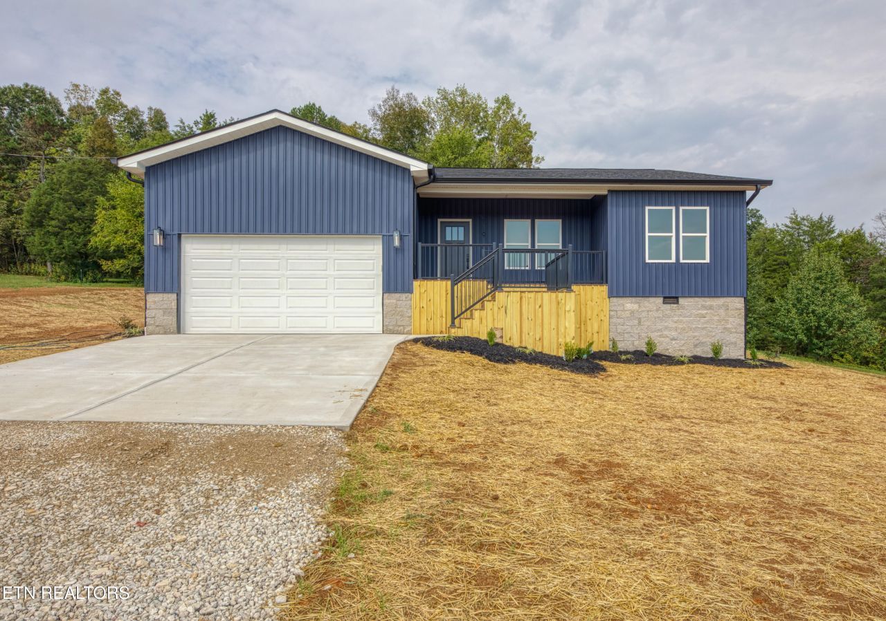 120 Huckleberry Hollow Rd, Kingston, TN 37763 Main Photo