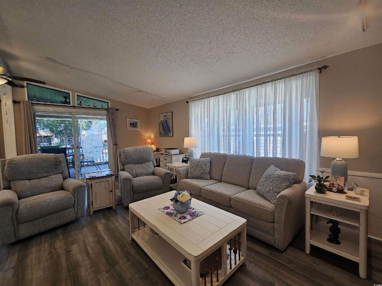 355 Meadowlark Dr. Photo 11