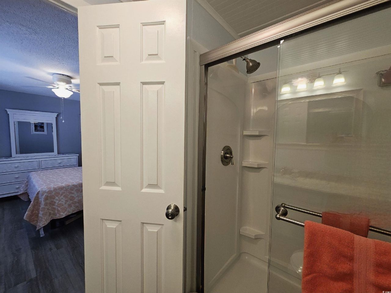 355 Meadowlark Dr. Photo 17