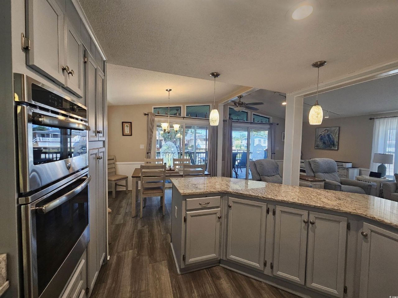 355 Meadowlark Dr. Photo 4