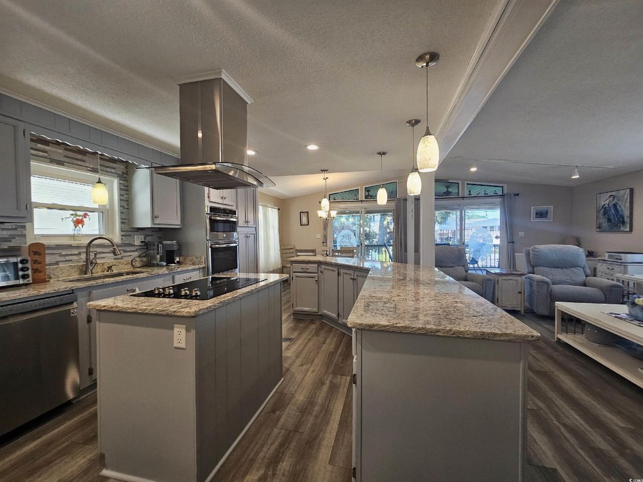 355 Meadowlark Dr. Photo 7