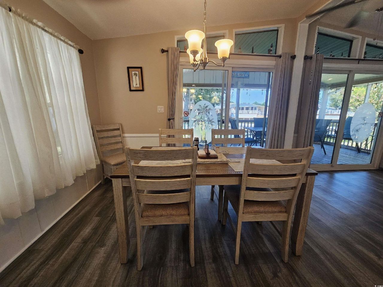 355 Meadowlark Dr. Photo 9