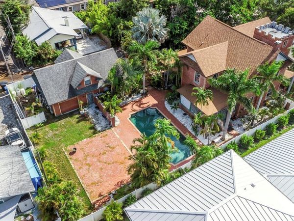 950 12TH STREET N, ST PETERSBURG, FL 33705