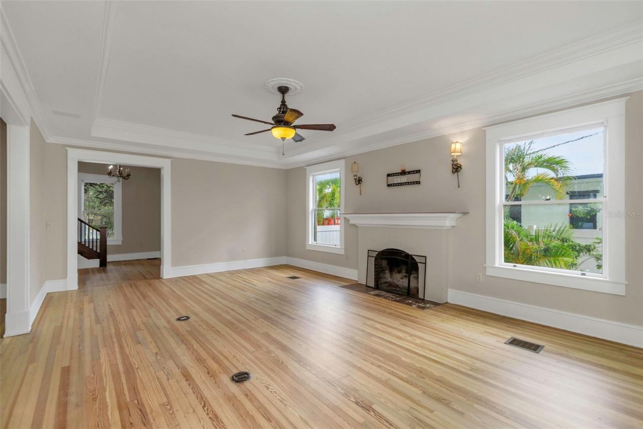 950 12th Street N, Saint Petersburg, FL 33705 Photo