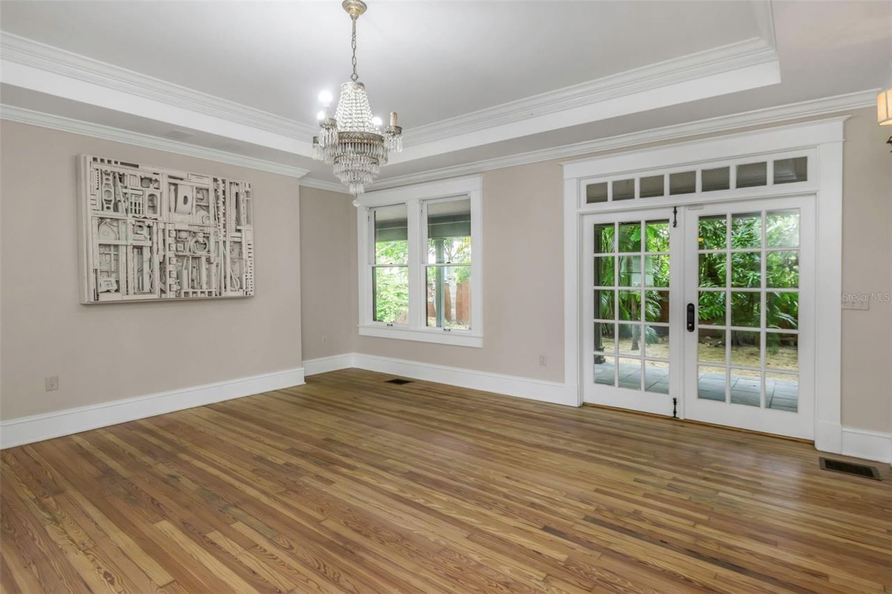 950 12th Street N, Saint Petersburg, FL 33705 Photo