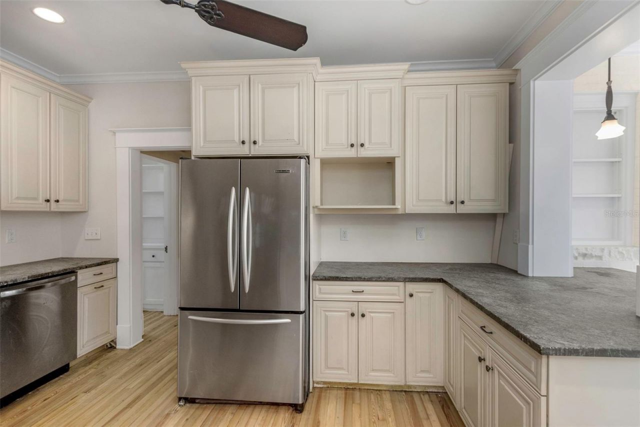 950 12th Street N, Saint Petersburg, FL 33705 Photo